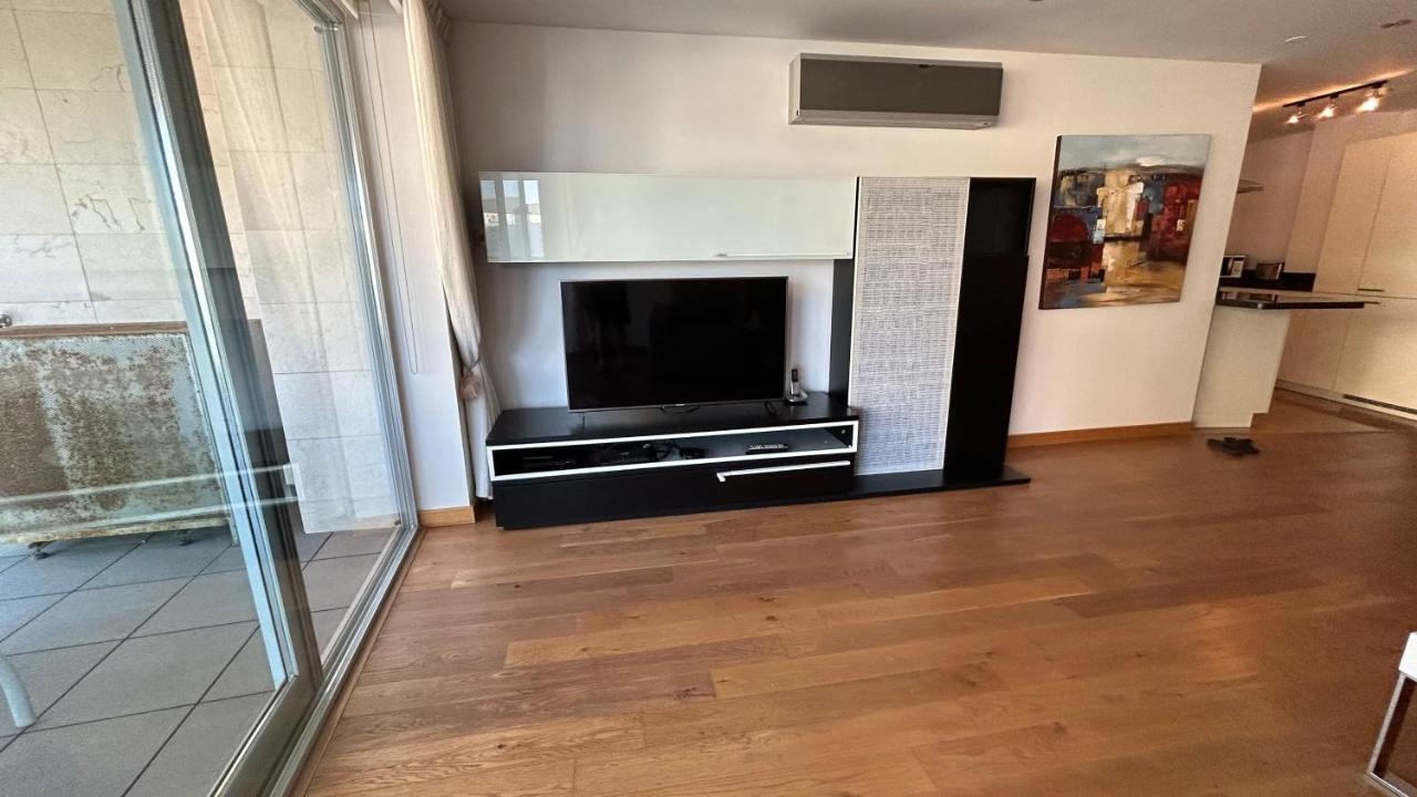 Ocean Village Luxury 2 Bed 2 Bath Apartment - Amazing Views - Pools And Jacuzzis Gibraltar Exterior photo