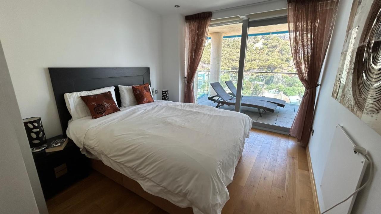 Ocean Village Luxury 2 Bed 2 Bath Apartment - Amazing Views - Pools And Jacuzzis Gibraltar Exterior photo